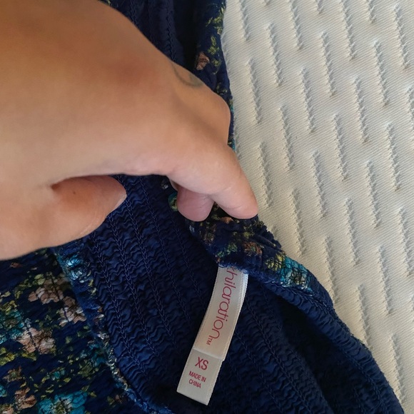 Floral Crop Top - Picture 2 of 3